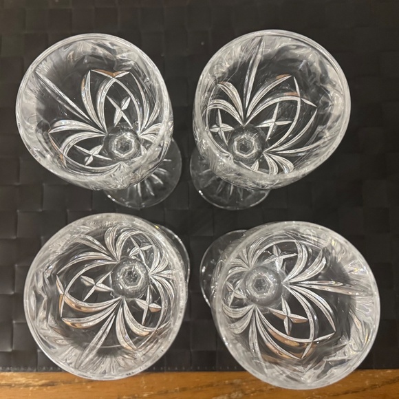 Marquis by Waterford Chelsea Gold 7oz Wine Glass Crystal Stemware Set Of 4 - Picture 3 of 6